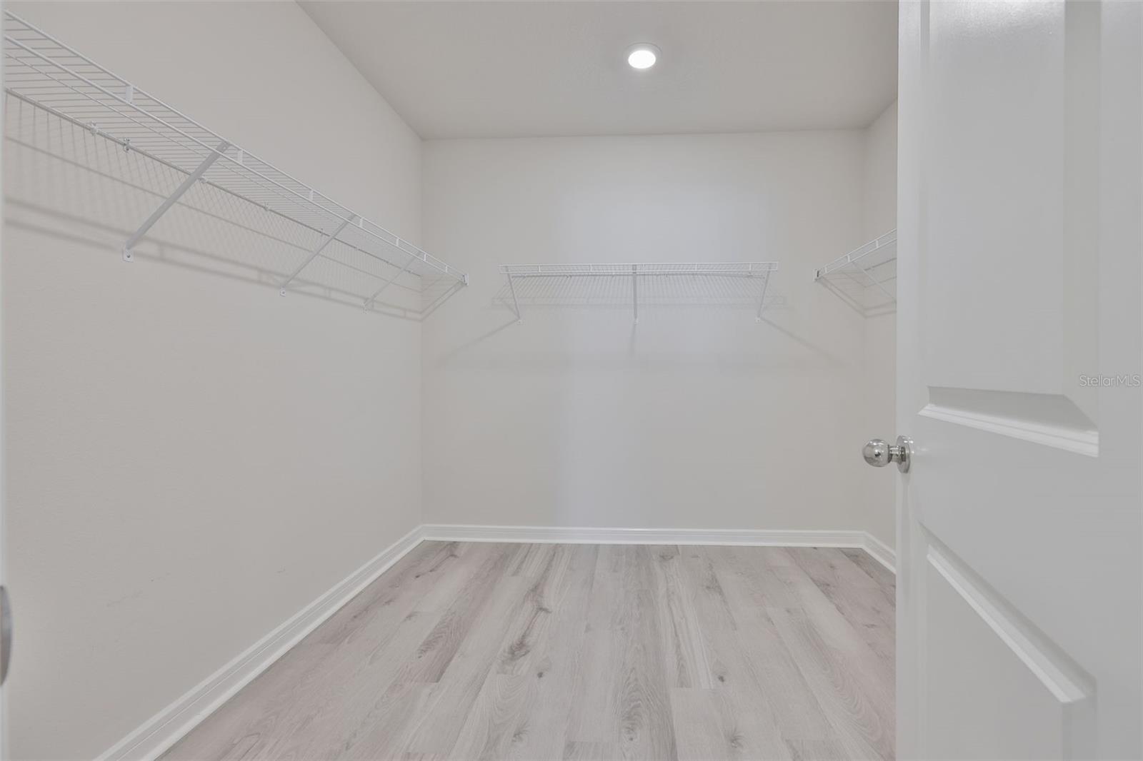 9'7" X 9'4" Primary Closet