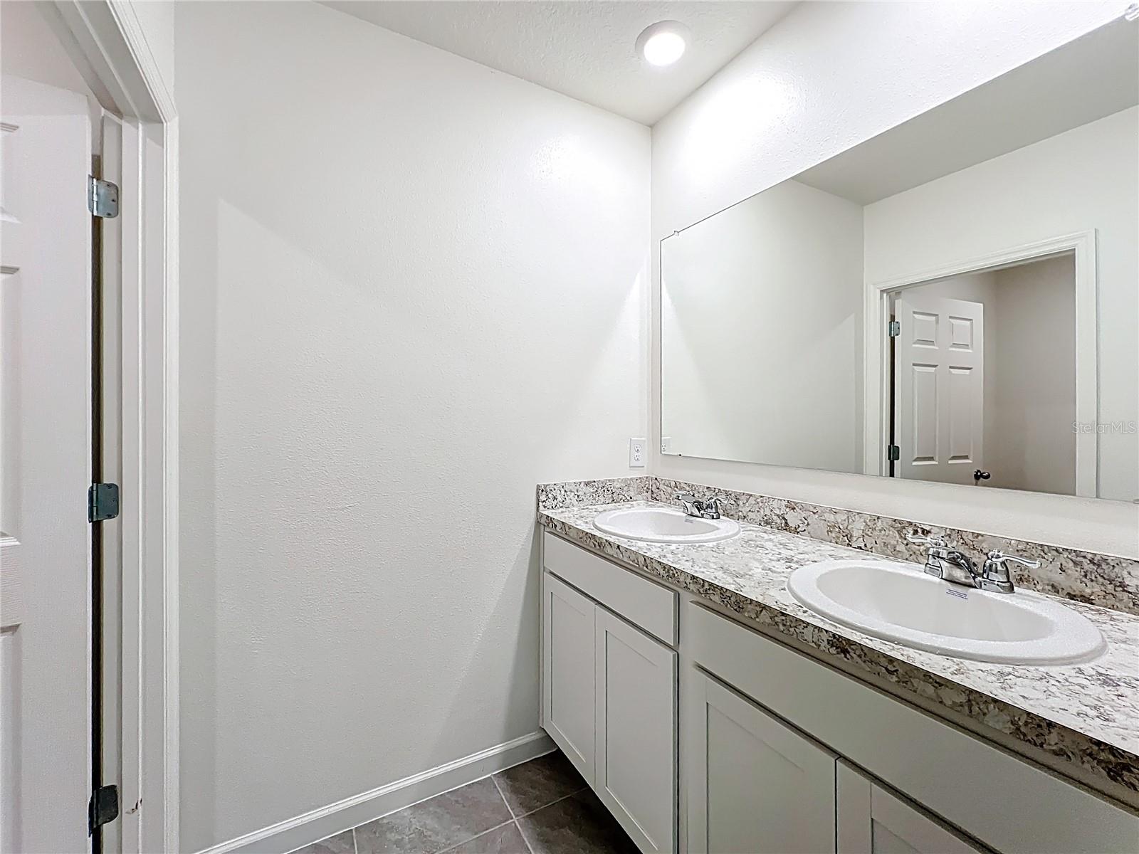905 DUGAN CIR SE, PALM BAY, FL, 32909