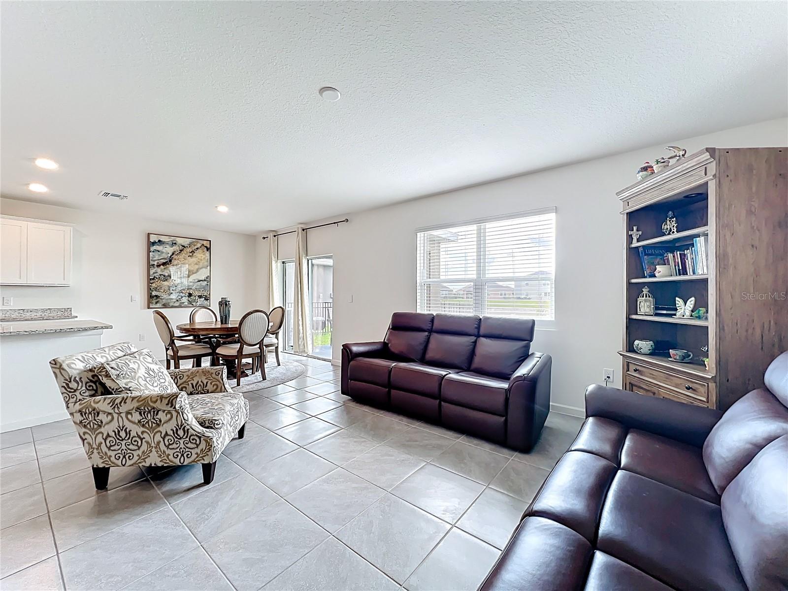 905 DUGAN CIR SE, PALM BAY, FL, 32909