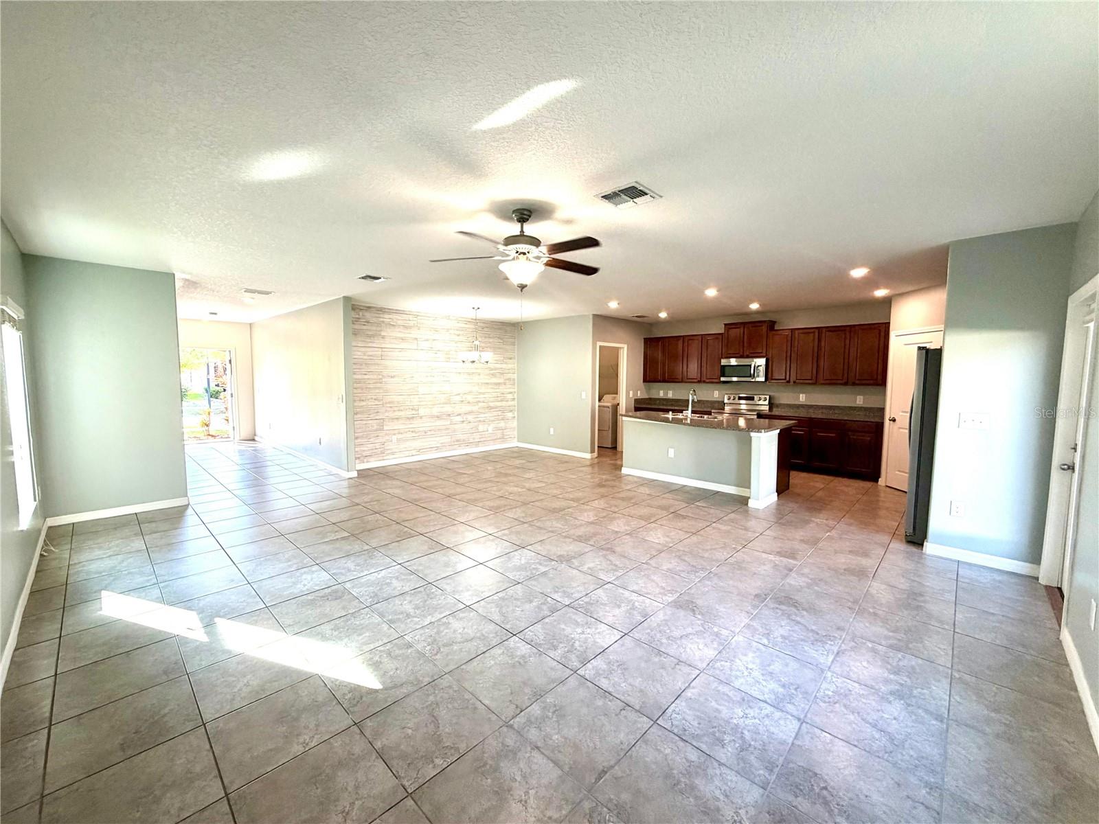 6821 BLUE MOON WAY, SUN CITY CENTER, FL, 33573