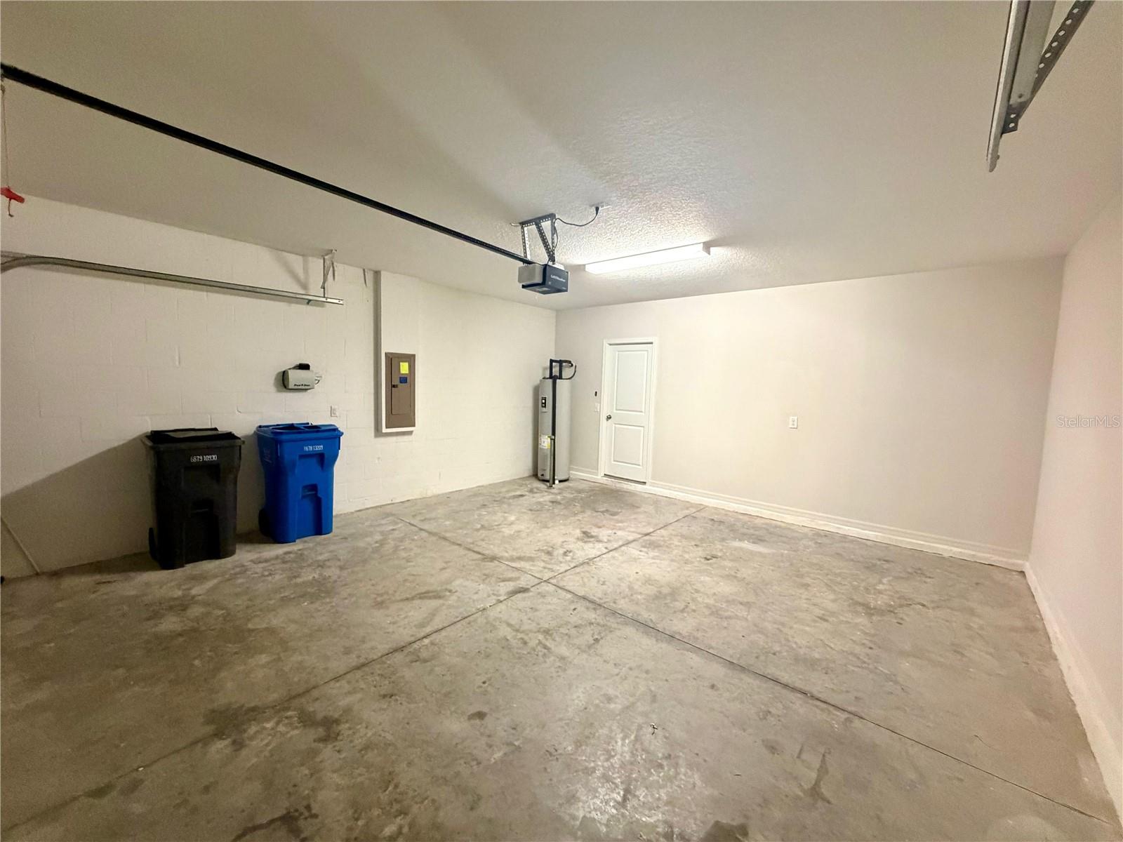 6821 BLUE MOON WAY, SUN CITY CENTER, FL, 33573