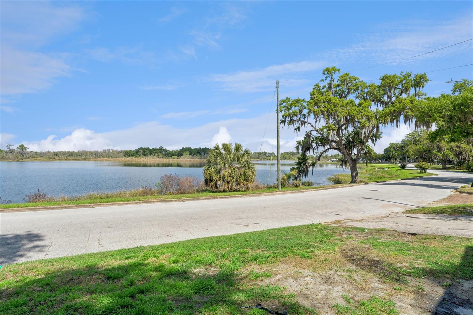 806 S MAIN AVE, GROVELAND, FL, 34736