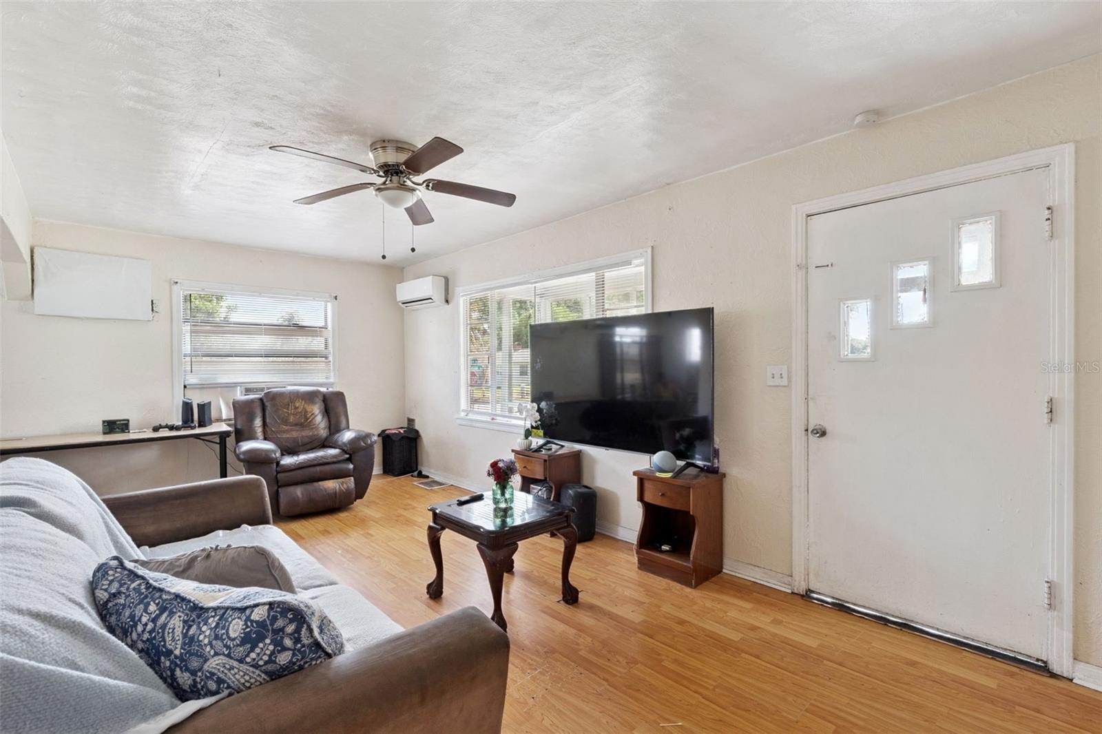 806 S MAIN AVE, GROVELAND, FL, 34736