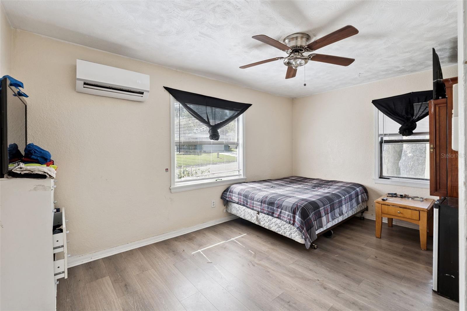 806 S MAIN AVE, GROVELAND, FL, 34736