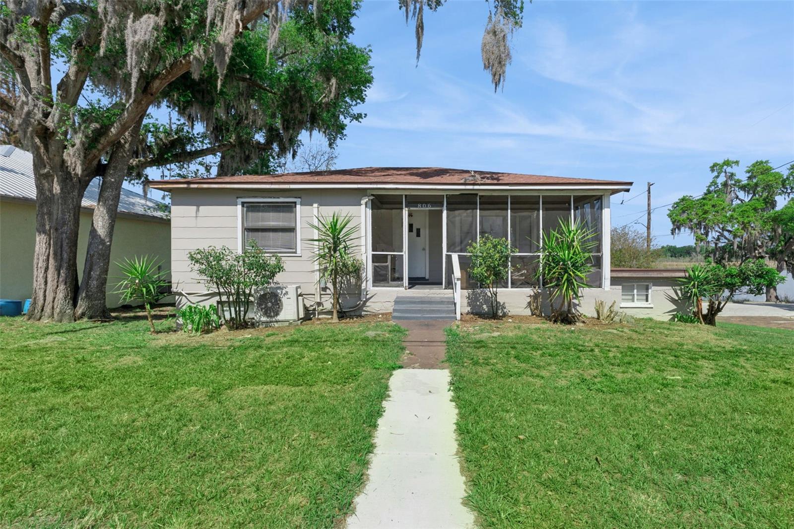 806 S MAIN AVE, GROVELAND, FL, 34736