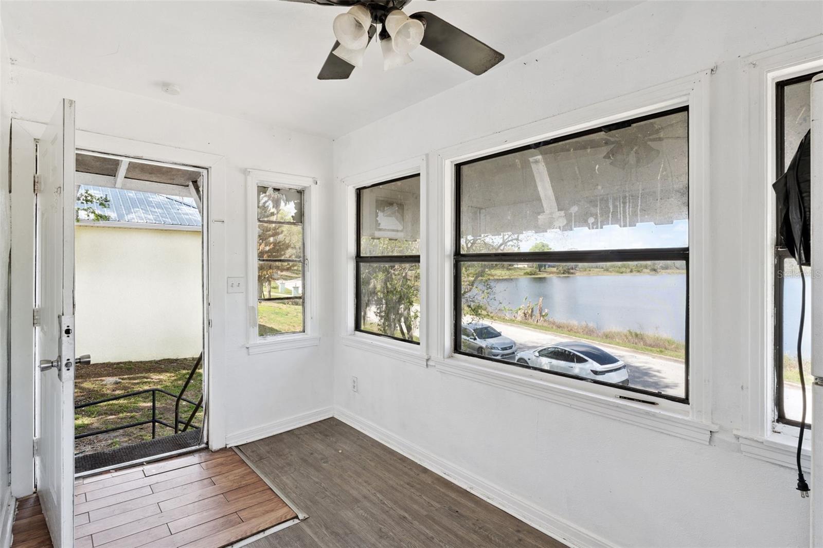 806 S MAIN AVE, GROVELAND, FL, 34736
