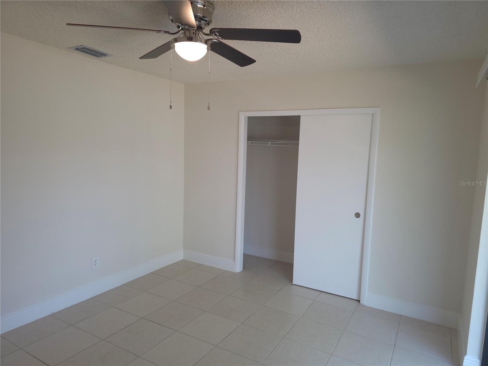 10410 N OJUS DR, TAMPA, FL, 33617
