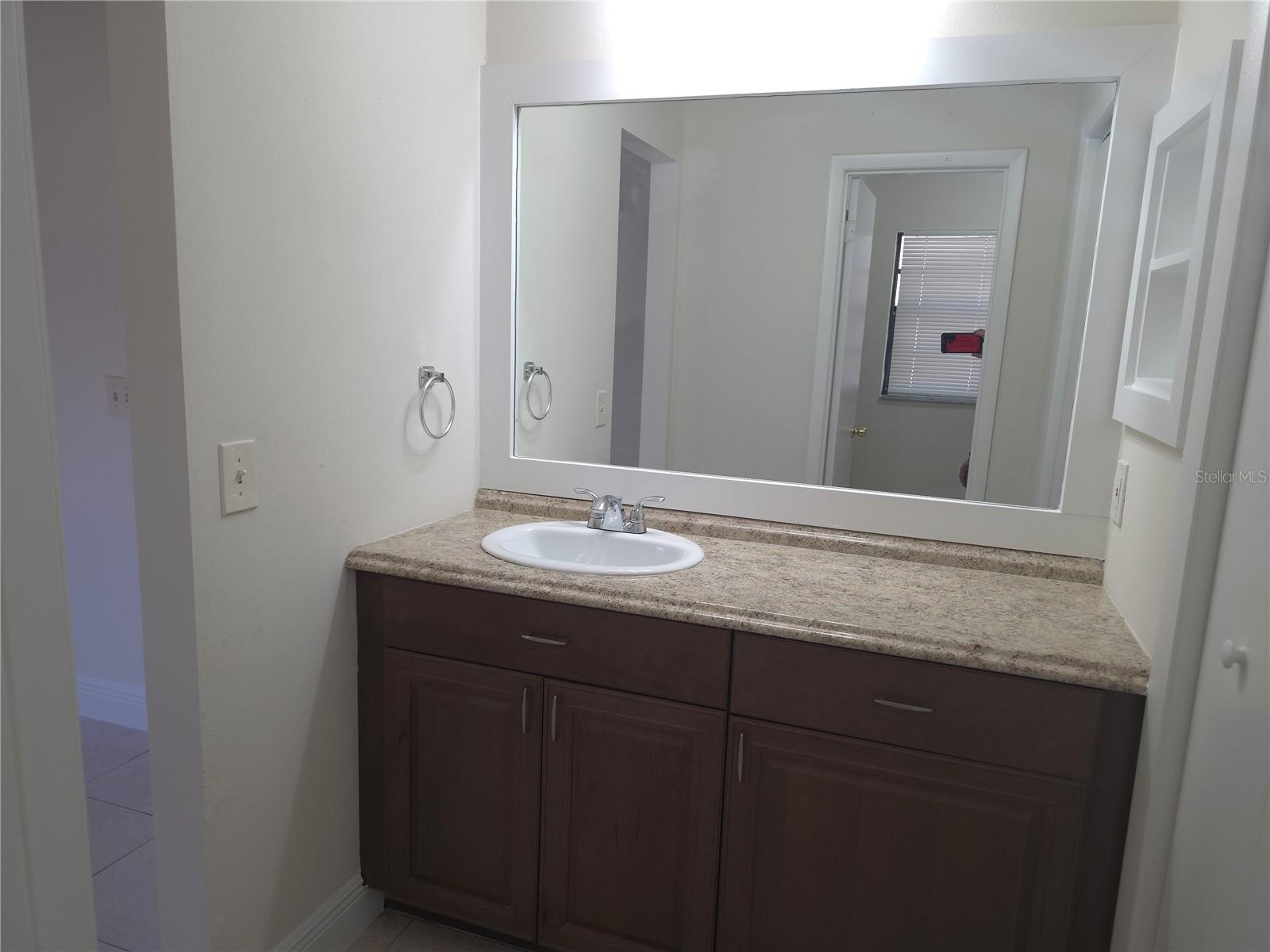 10410 N OJUS DR, TAMPA, FL, 33617