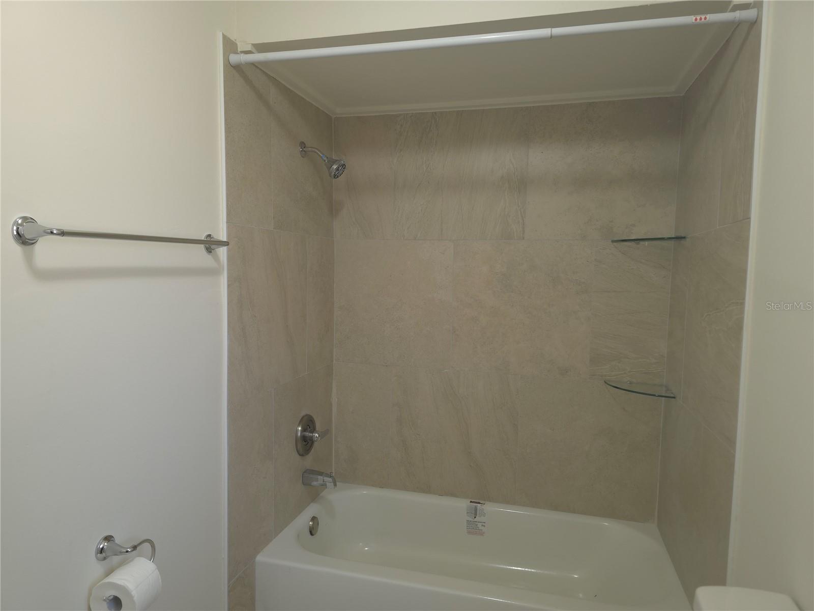 10410 N OJUS DR, TAMPA, FL, 33617