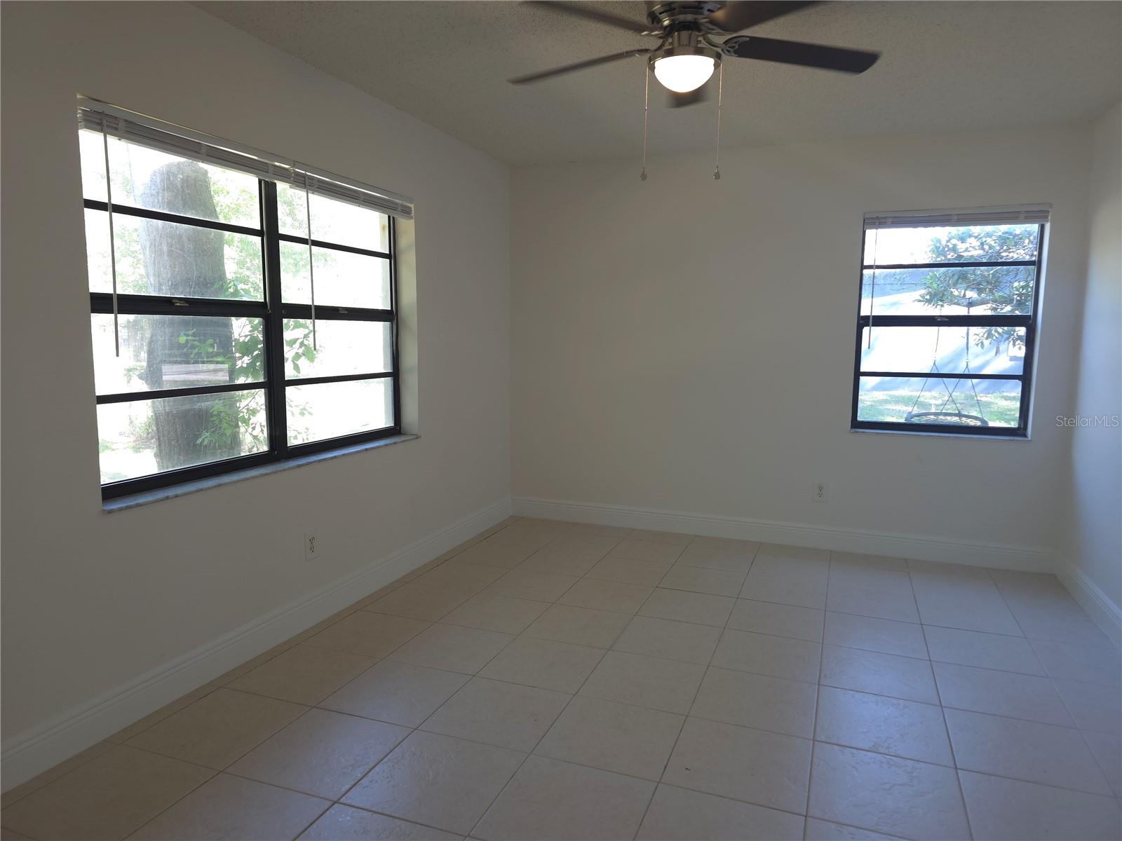 10410 N OJUS DR, TAMPA, FL, 33617