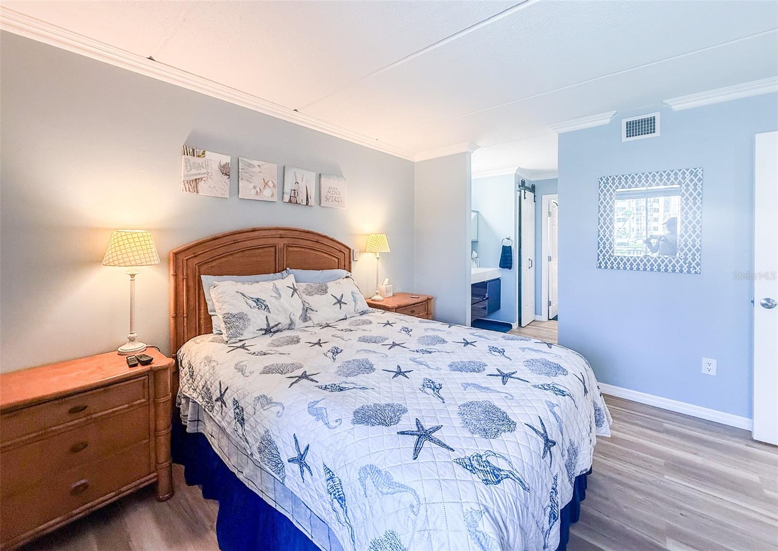 845 BENJAMIN FRANKLIN DR #202, SARASOTA, FL, 34236