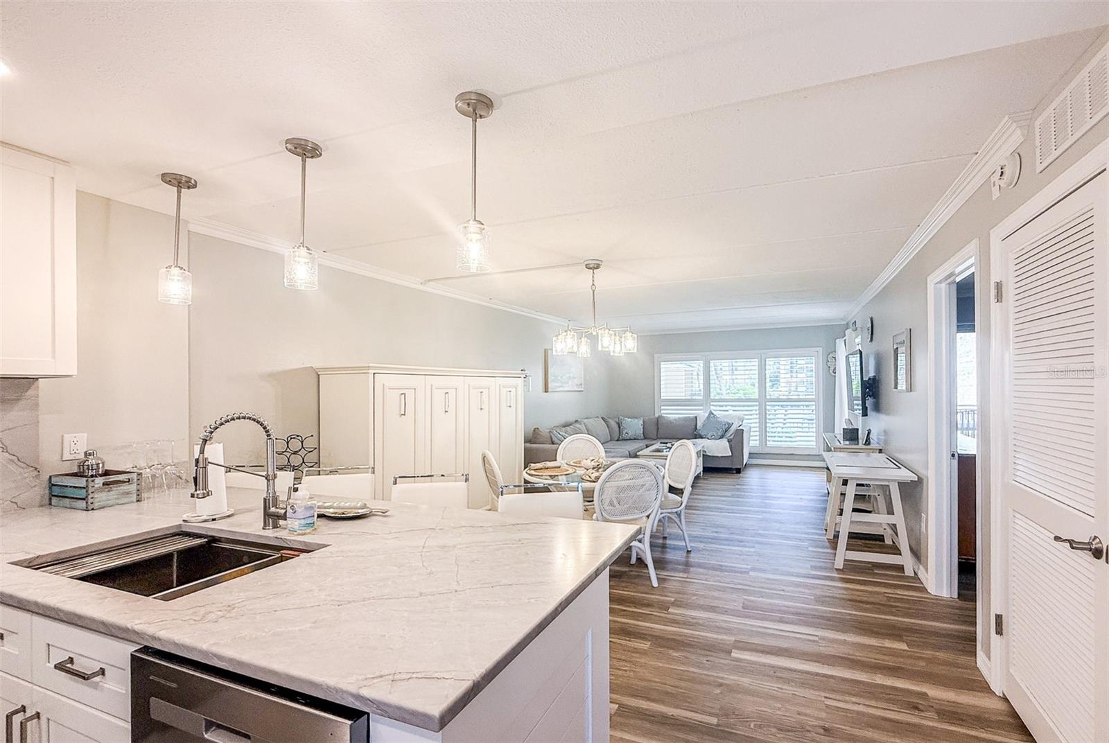 845 BENJAMIN FRANKLIN DR #202, SARASOTA, FL, 34236