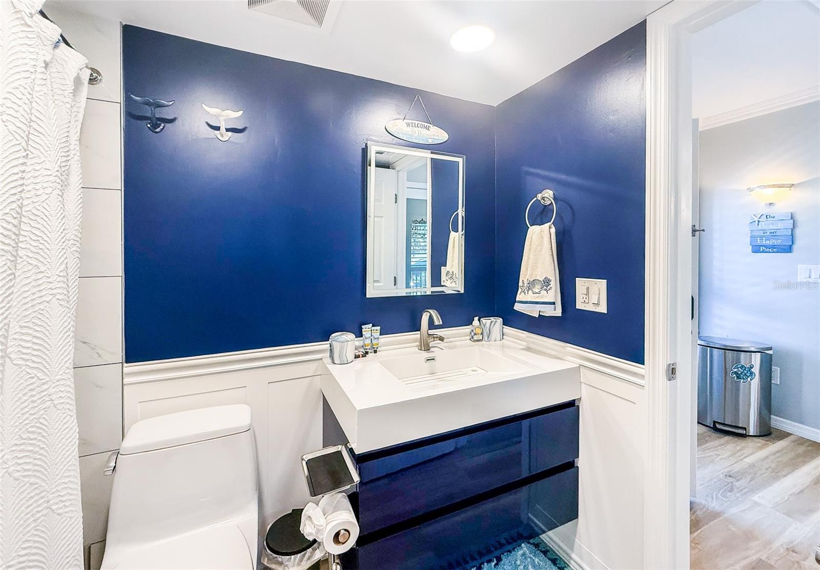 845 BENJAMIN FRANKLIN DR #202, SARASOTA, FL, 34236