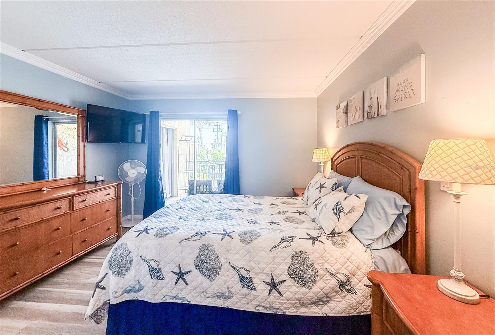 845 BENJAMIN FRANKLIN DR #202, SARASOTA, FL, 34236