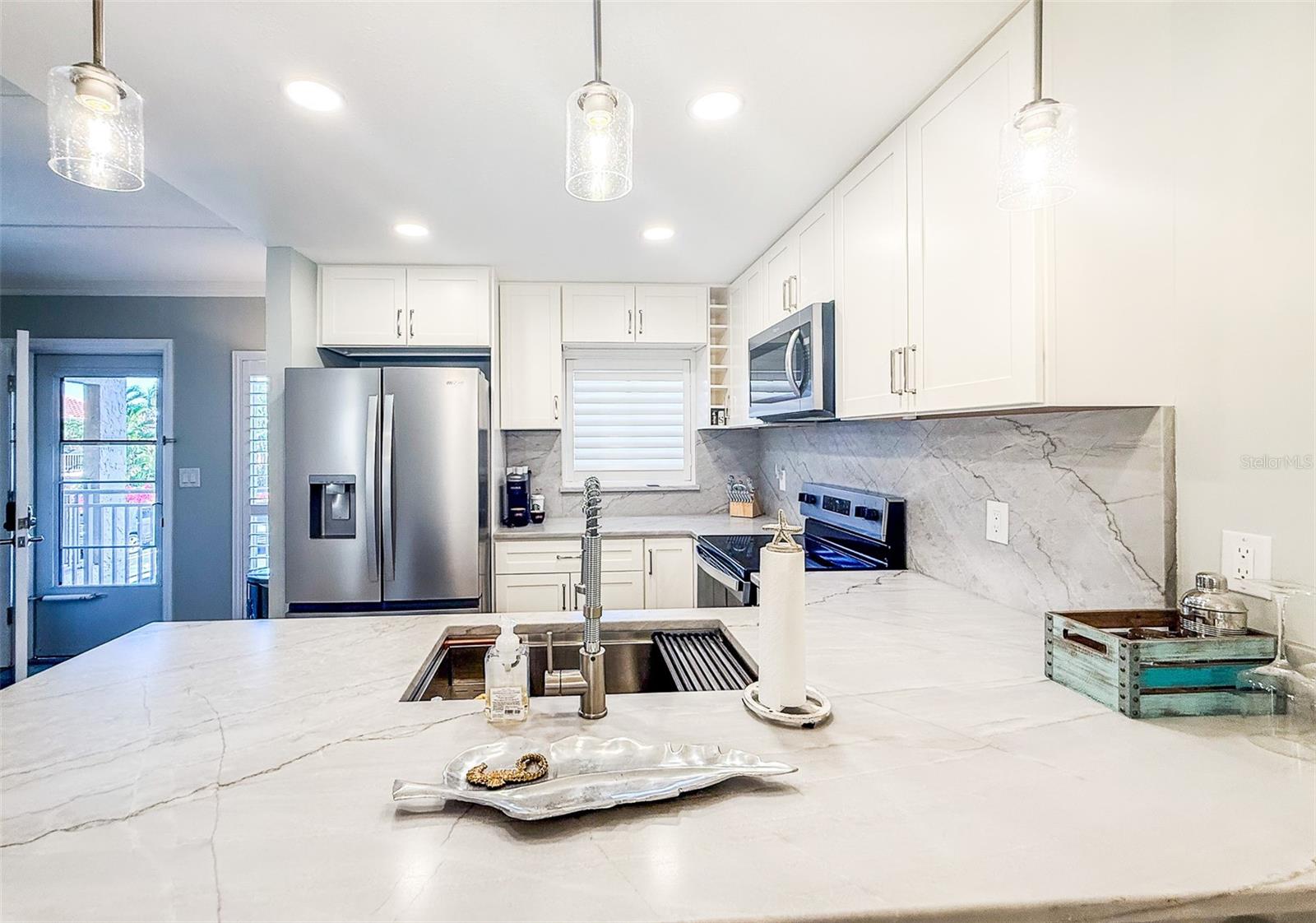 845 BENJAMIN FRANKLIN DR #202, SARASOTA, FL, 34236