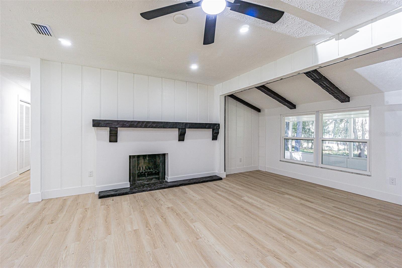 8807 OVERLOOK DR, WESLEY CHAPEL, FL, 33545
