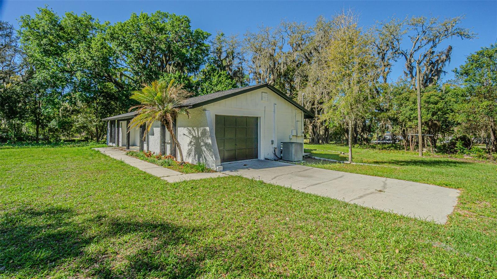 8807 OVERLOOK DR, WESLEY CHAPEL, FL, 33545
