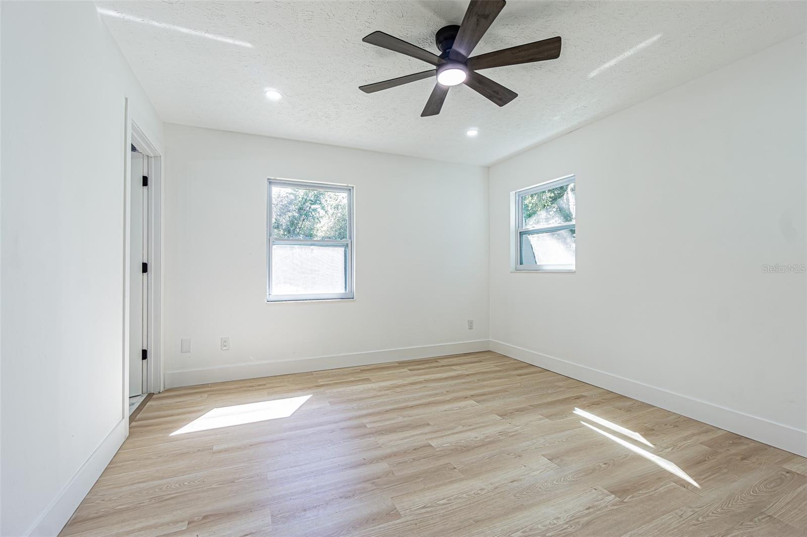 8807 OVERLOOK DR, WESLEY CHAPEL, FL, 33545