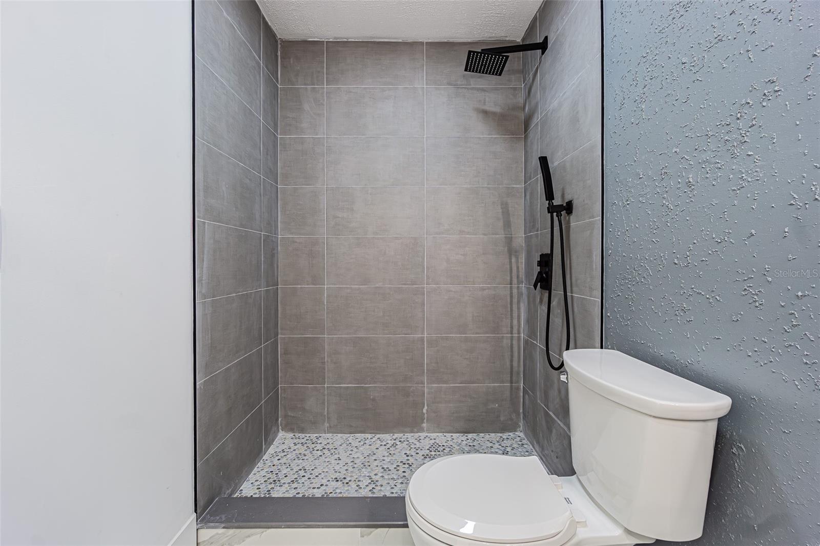 8807 OVERLOOK DR, WESLEY CHAPEL, FL, 33545