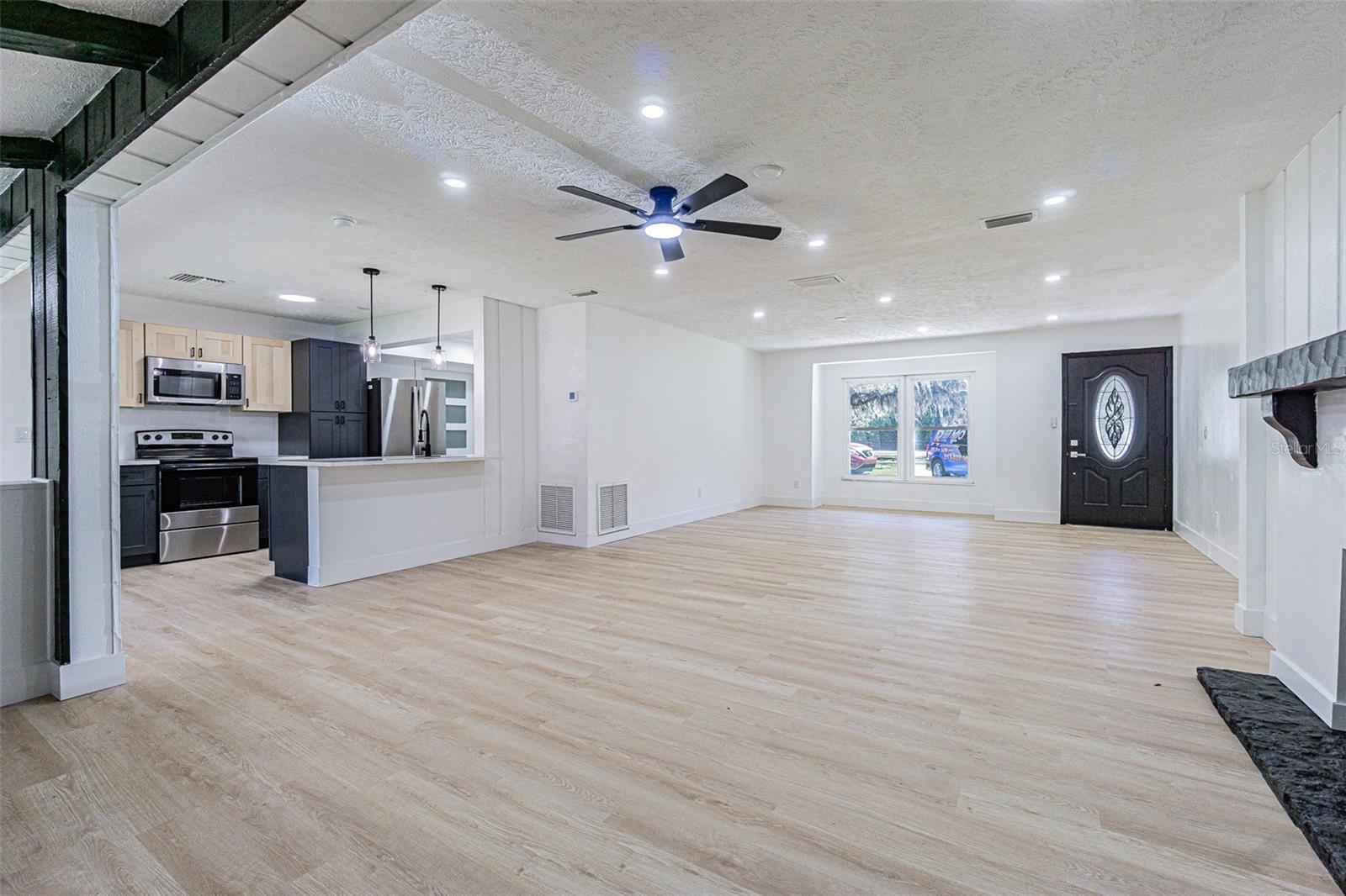 8807 OVERLOOK DR, WESLEY CHAPEL, FL, 33545