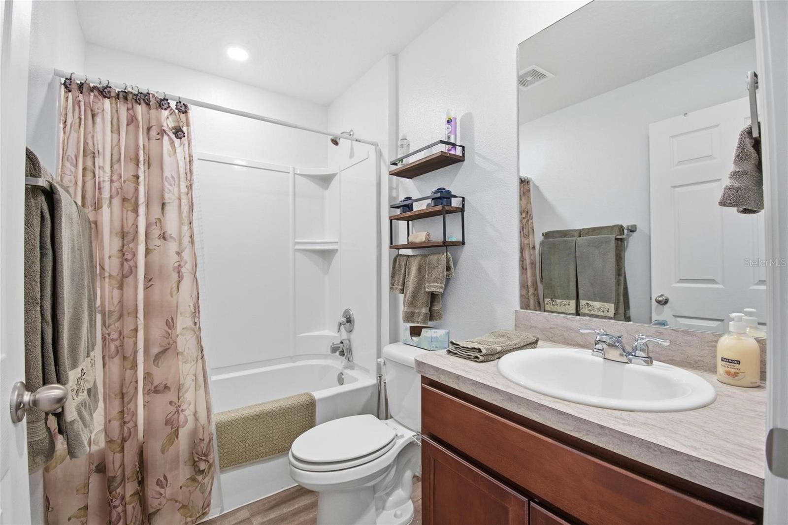 8 POST OAK LN, PALM COAST, FL, 32164