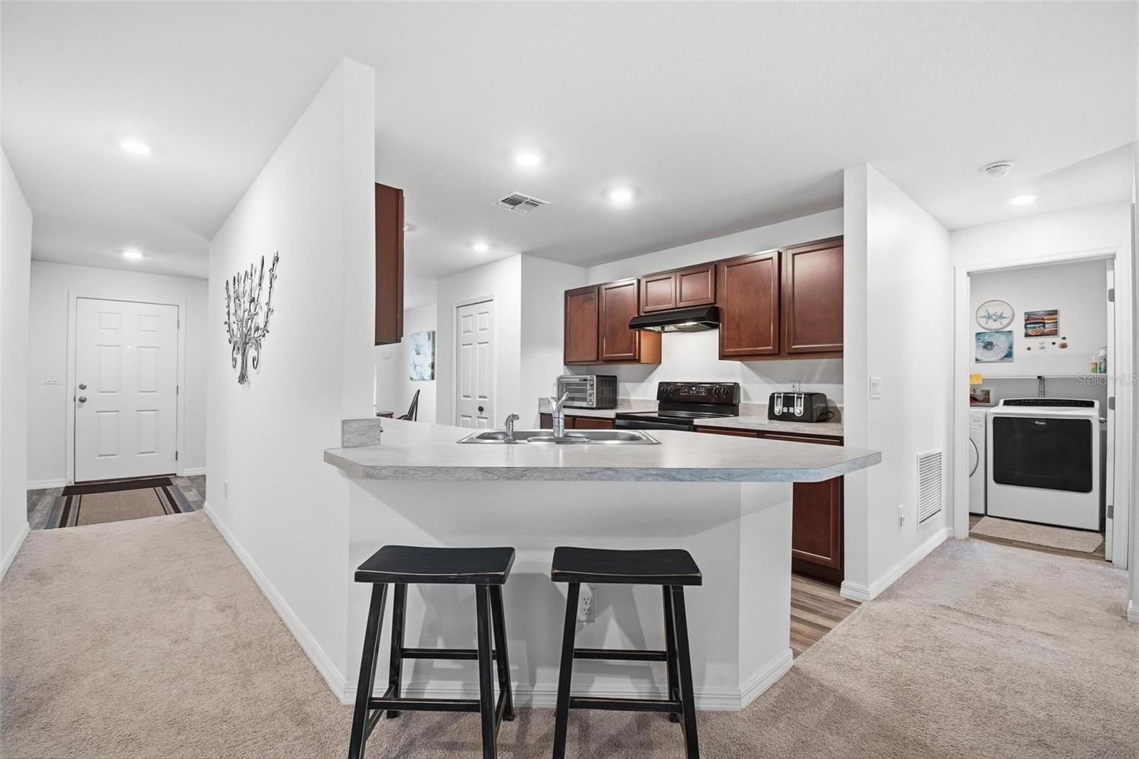 8 POST OAK LN, PALM COAST, FL, 32164