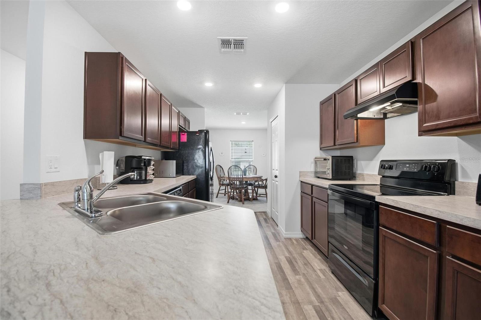8 POST OAK LN, PALM COAST, FL, 32164