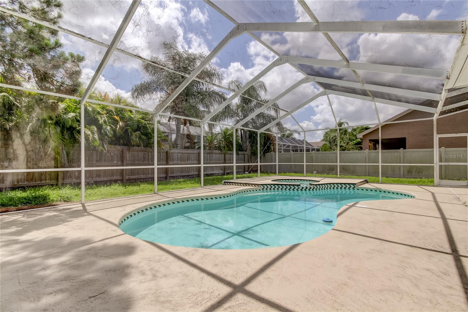 9401 WOODBAY DR, TAMPA, FL, 33626
