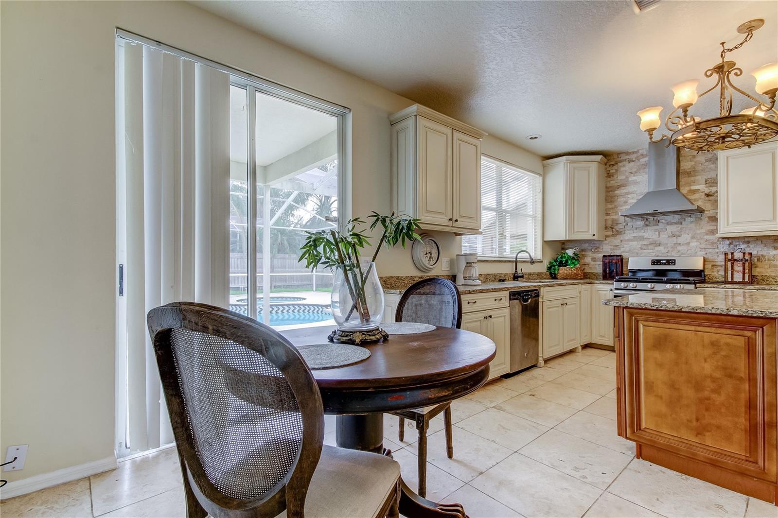 9401 WOODBAY DR, TAMPA, FL, 33626