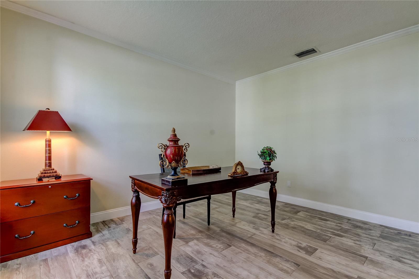 9401 WOODBAY DR, TAMPA, FL, 33626