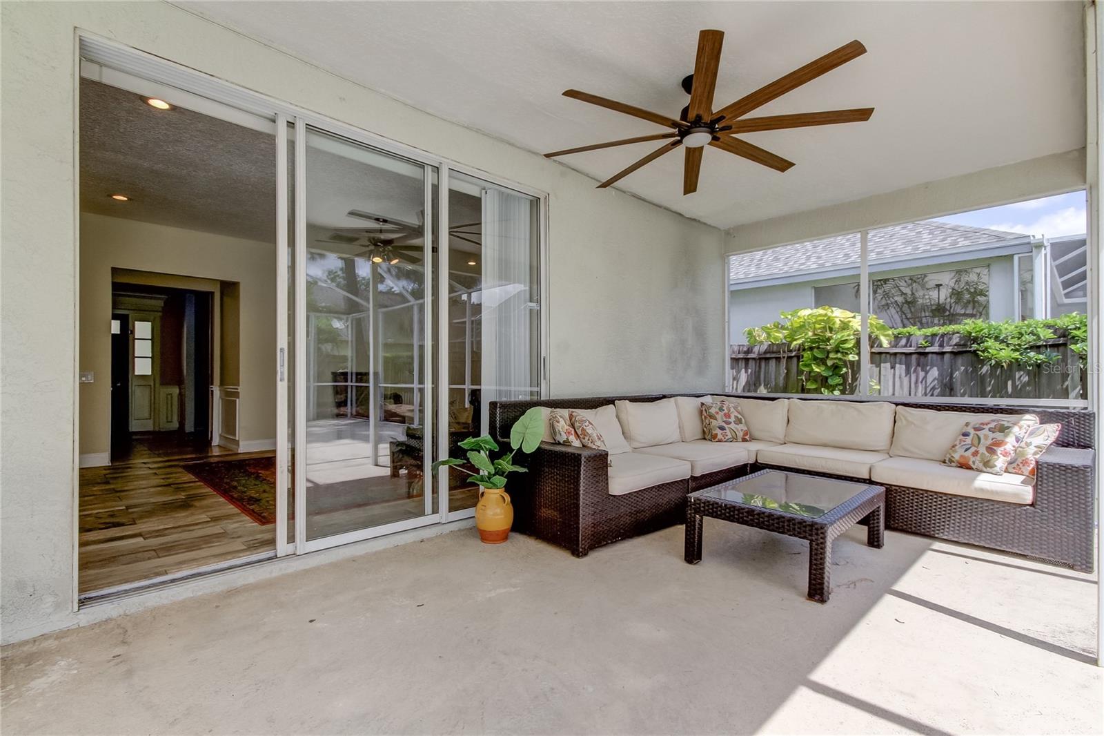 9401 WOODBAY DR, TAMPA, FL, 33626