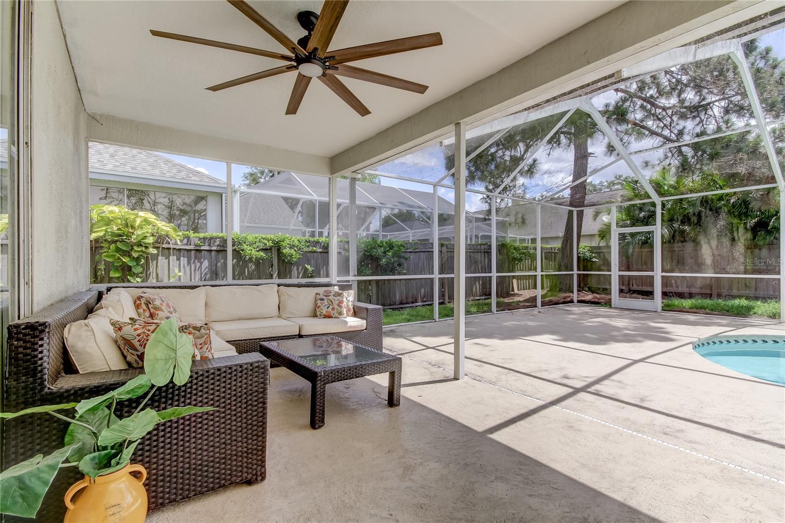 9401 WOODBAY DR, TAMPA, FL, 33626