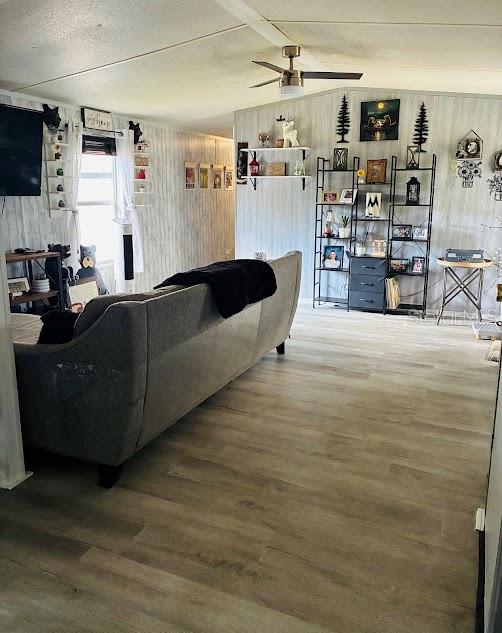 7161 SCHERING ST, WEEKI WACHEE, FL, 34613