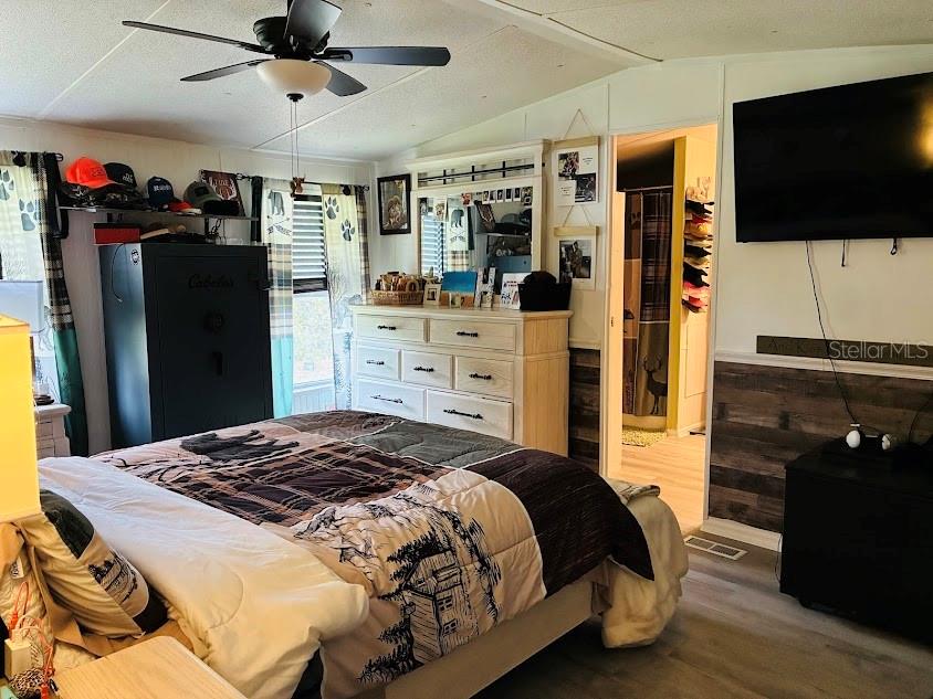 7161 SCHERING ST, WEEKI WACHEE, FL, 34613