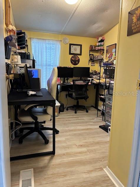7161 SCHERING ST, WEEKI WACHEE, FL, 34613