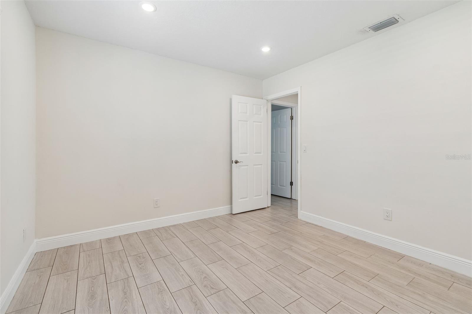 4710 SOUTHBREEZE DR, TAMPA, FL, 33624