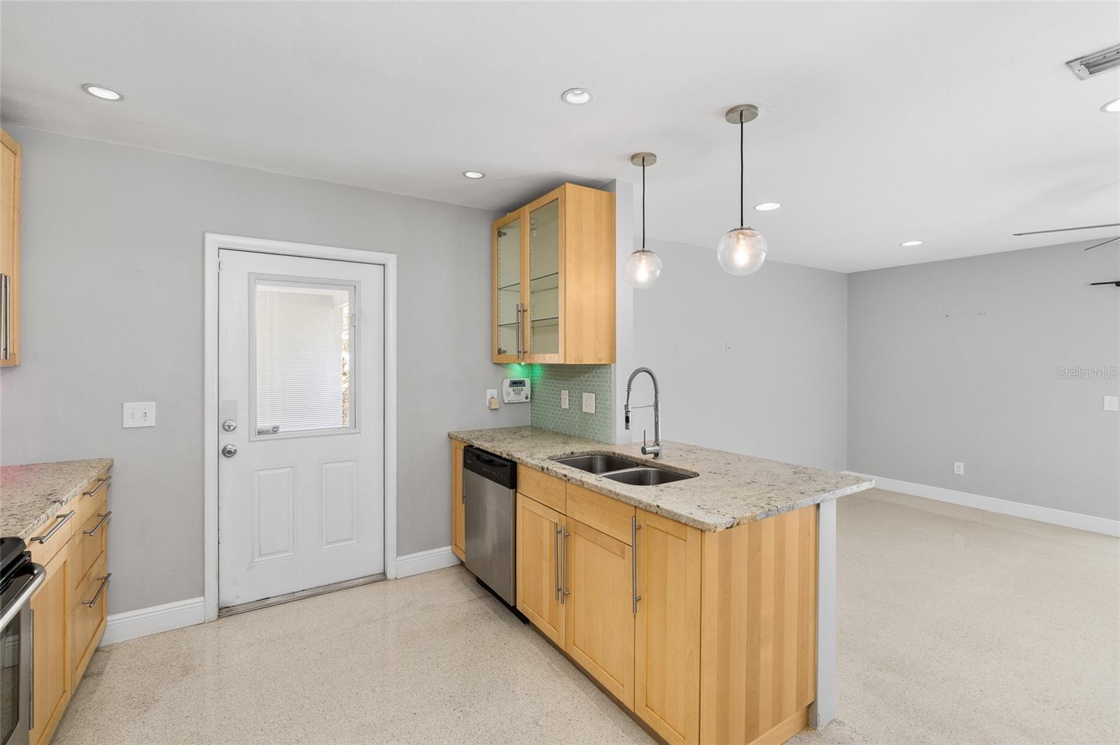 505 W ALVA ST, TAMPA, FL, 33603
