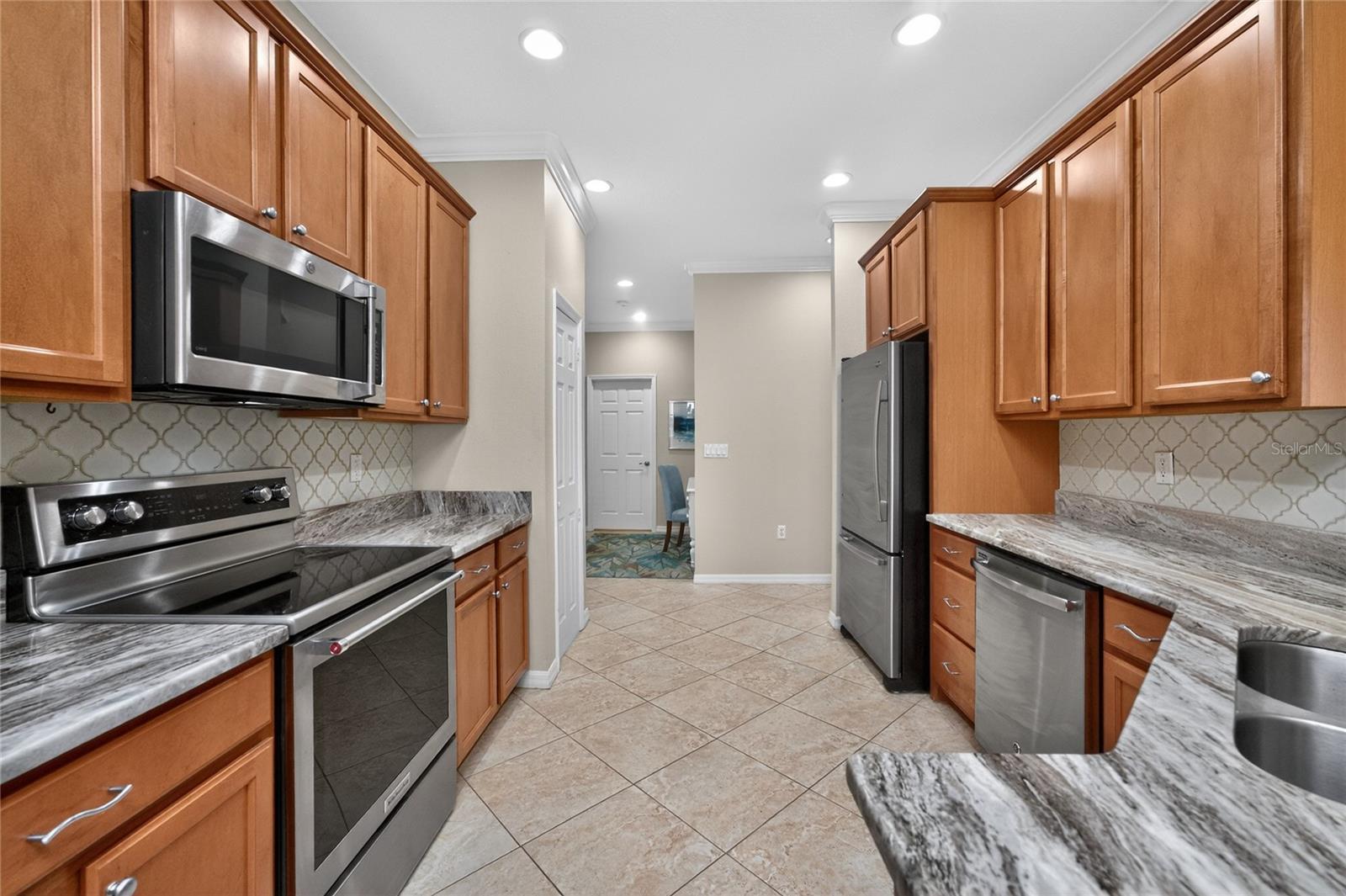 872 CLEAR LAKE DR, ENGLEWOOD, FL, 34223