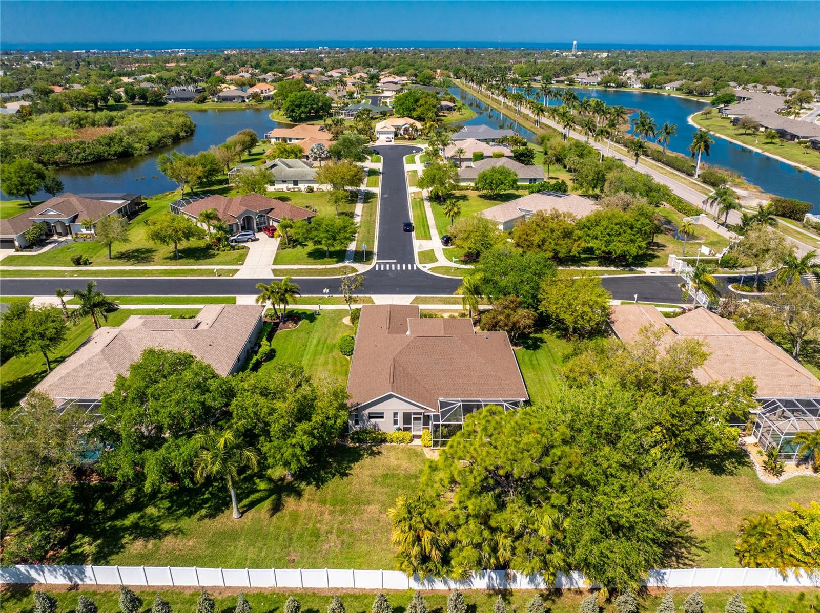 872 CLEAR LAKE DR, ENGLEWOOD, FL, 34223