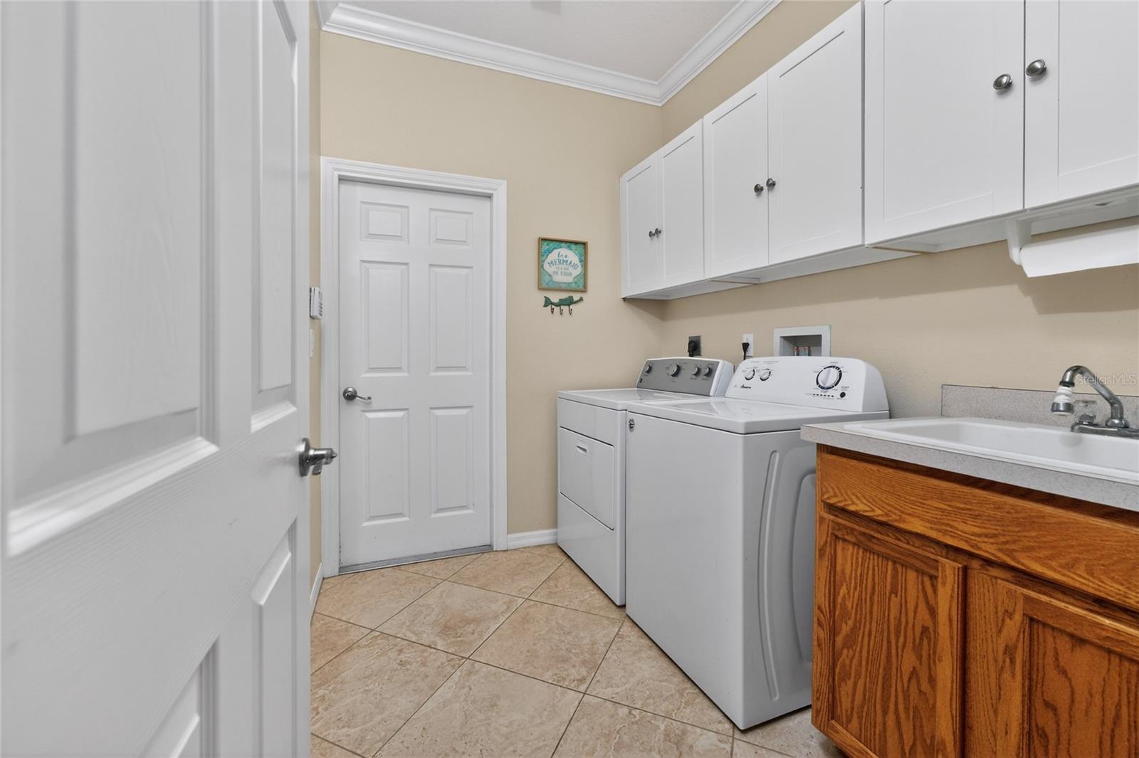 872 CLEAR LAKE DR, ENGLEWOOD, FL, 34223