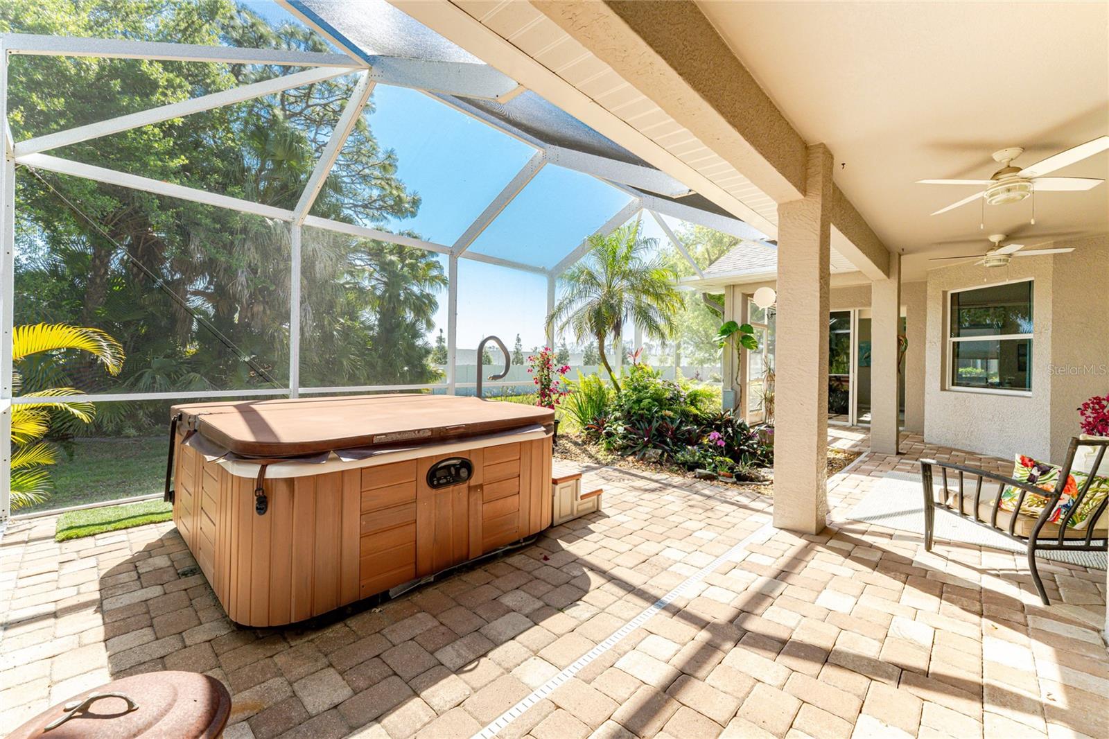 872 CLEAR LAKE DR, ENGLEWOOD, FL, 34223