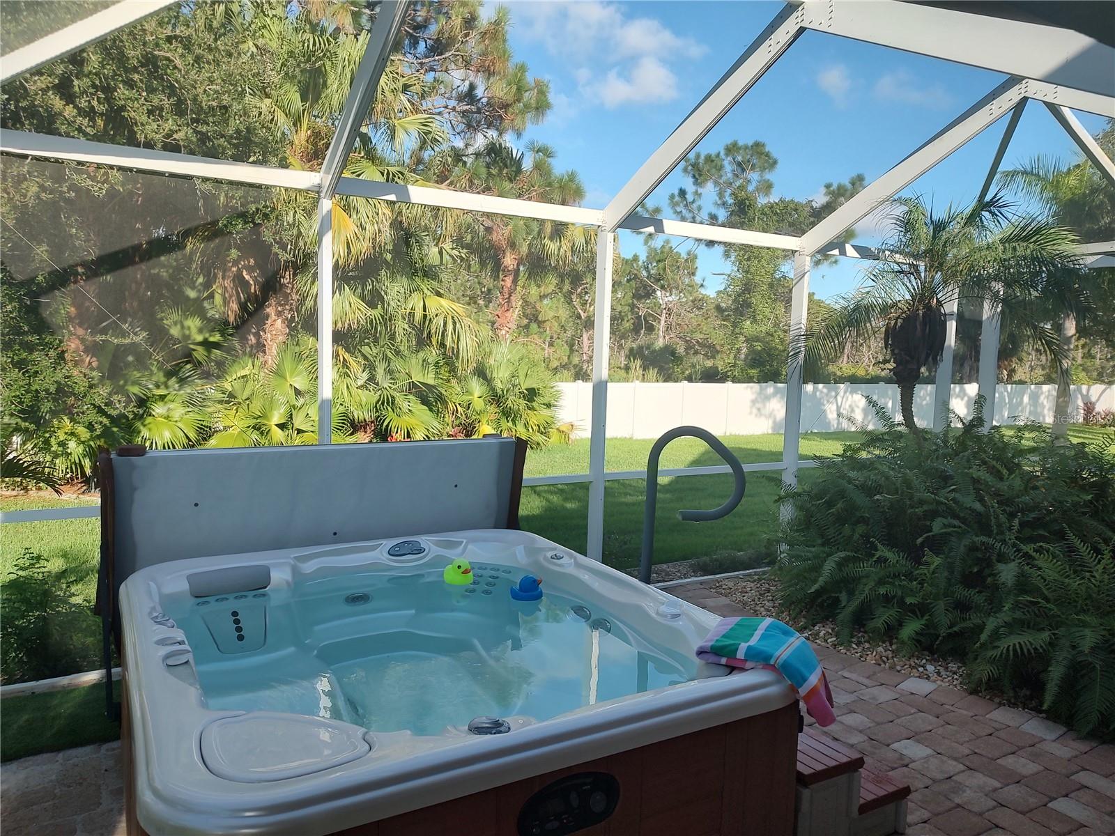 872 CLEAR LAKE DR, ENGLEWOOD, FL, 34223