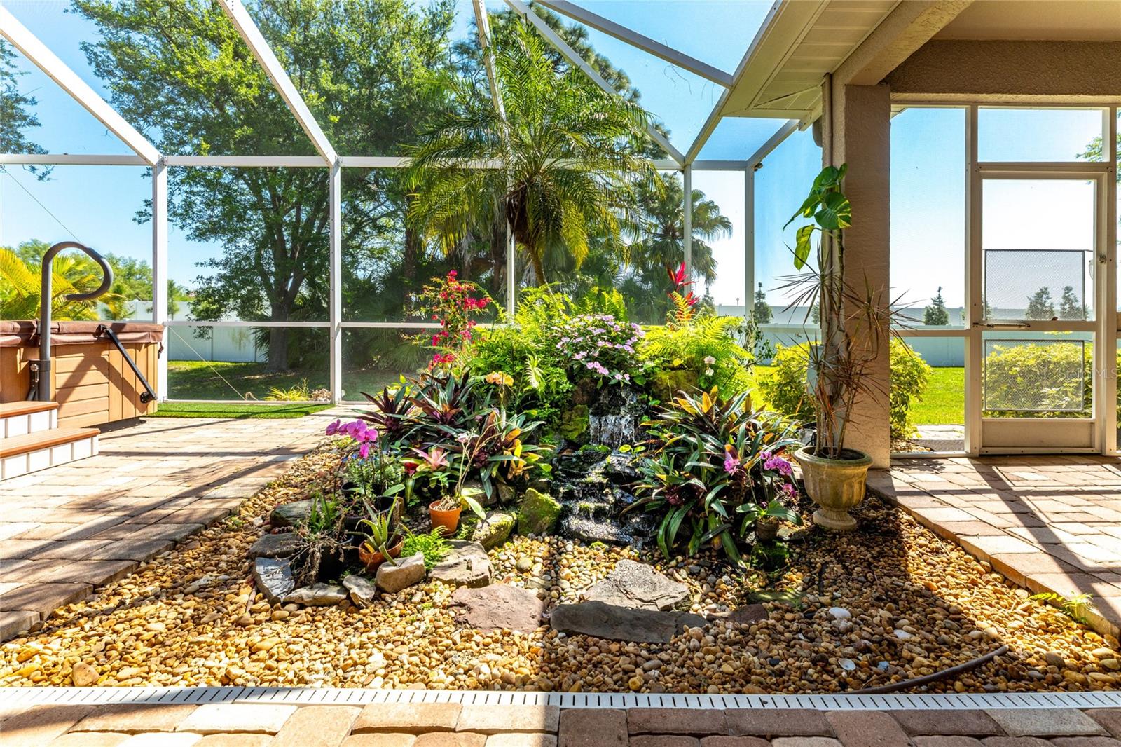 872 CLEAR LAKE DR, ENGLEWOOD, FL, 34223