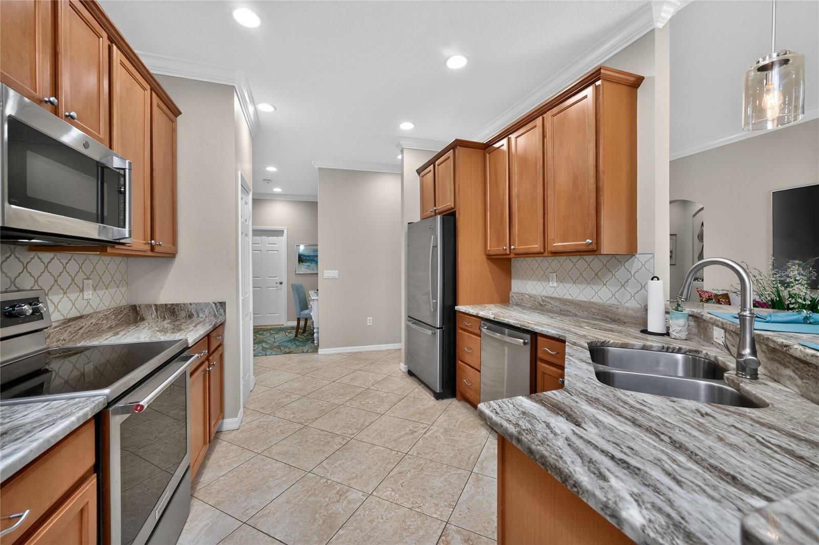 872 CLEAR LAKE DR, ENGLEWOOD, FL, 34223