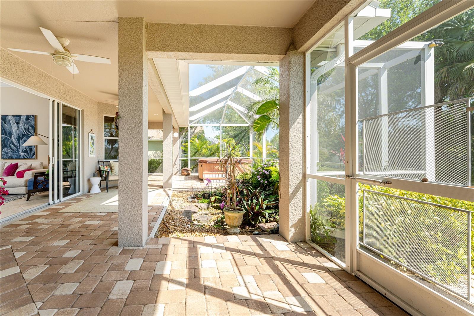 872 CLEAR LAKE DR, ENGLEWOOD, FL, 34223