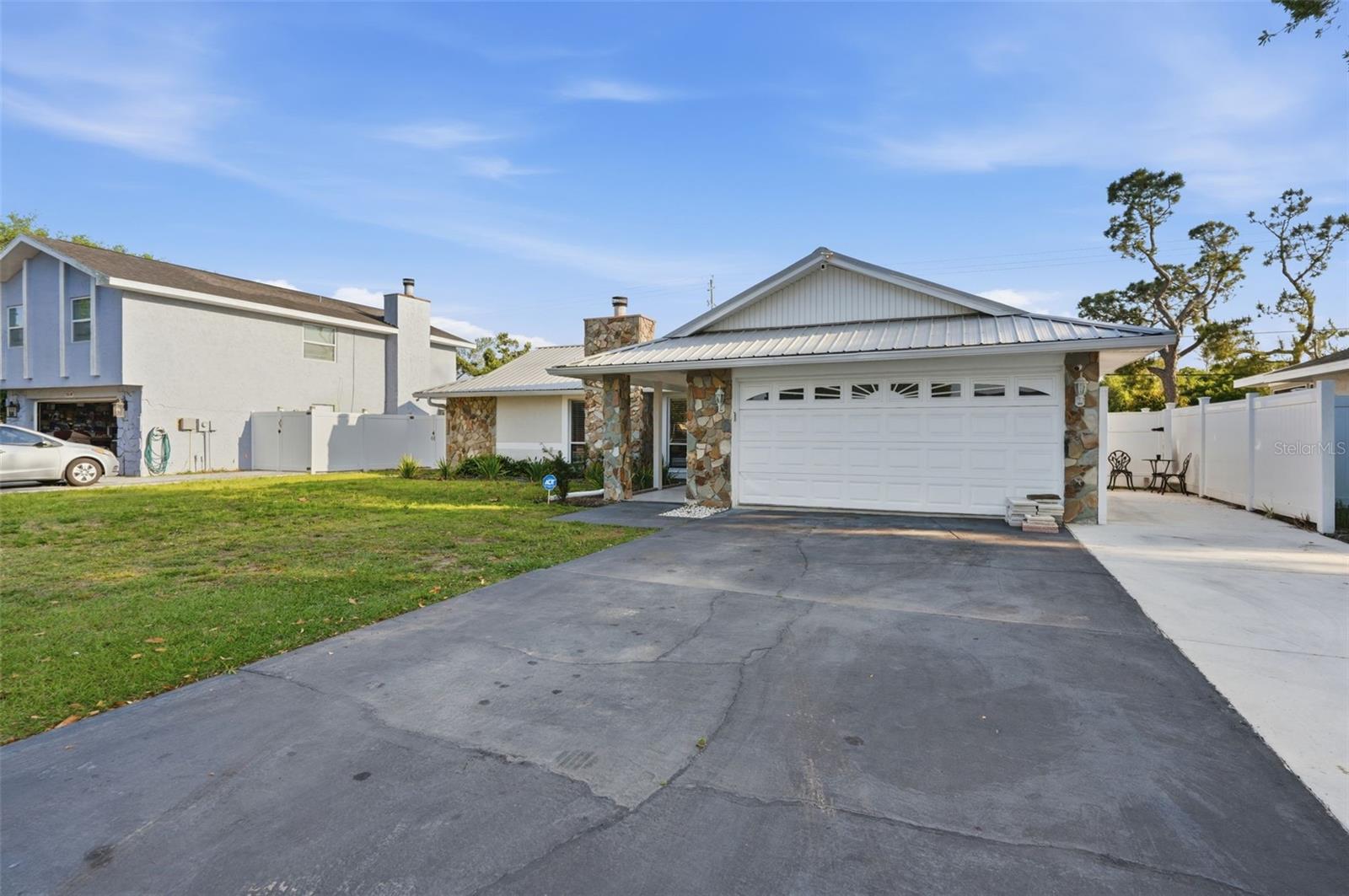 5520 FULMAR DR, TAMPA, FL, 33625
