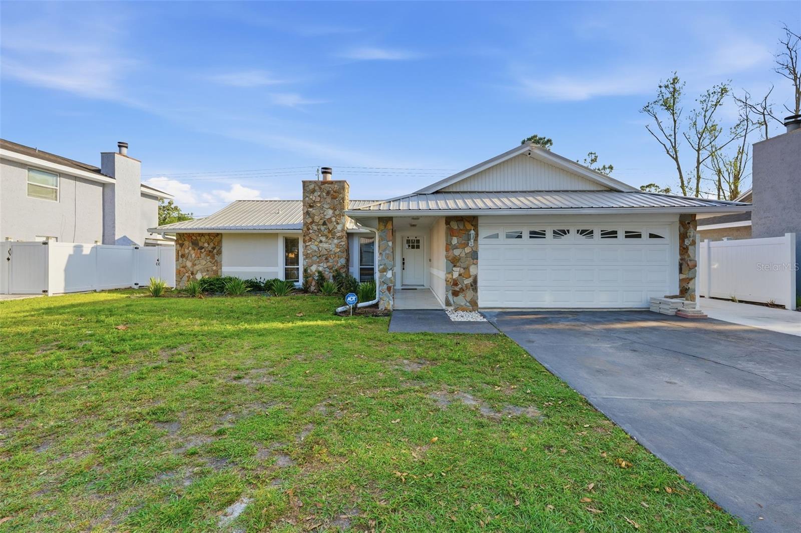 5520 FULMAR DR, TAMPA, FL, 33625