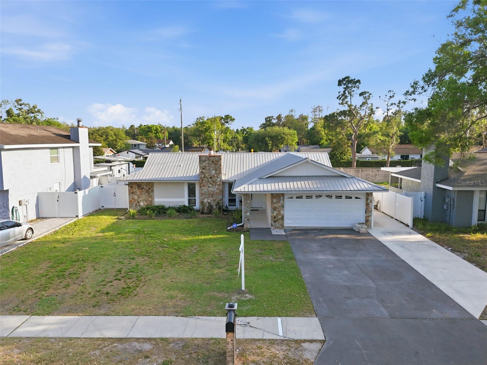 5520 FULMAR DR, TAMPA, FL, 33625