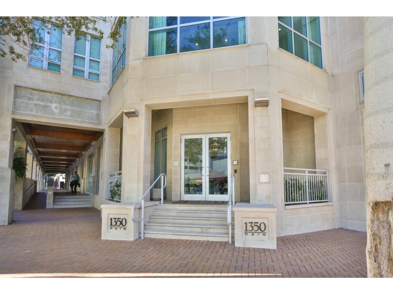 1350 MAIN ST #204, SARASOTA, FL, 34236