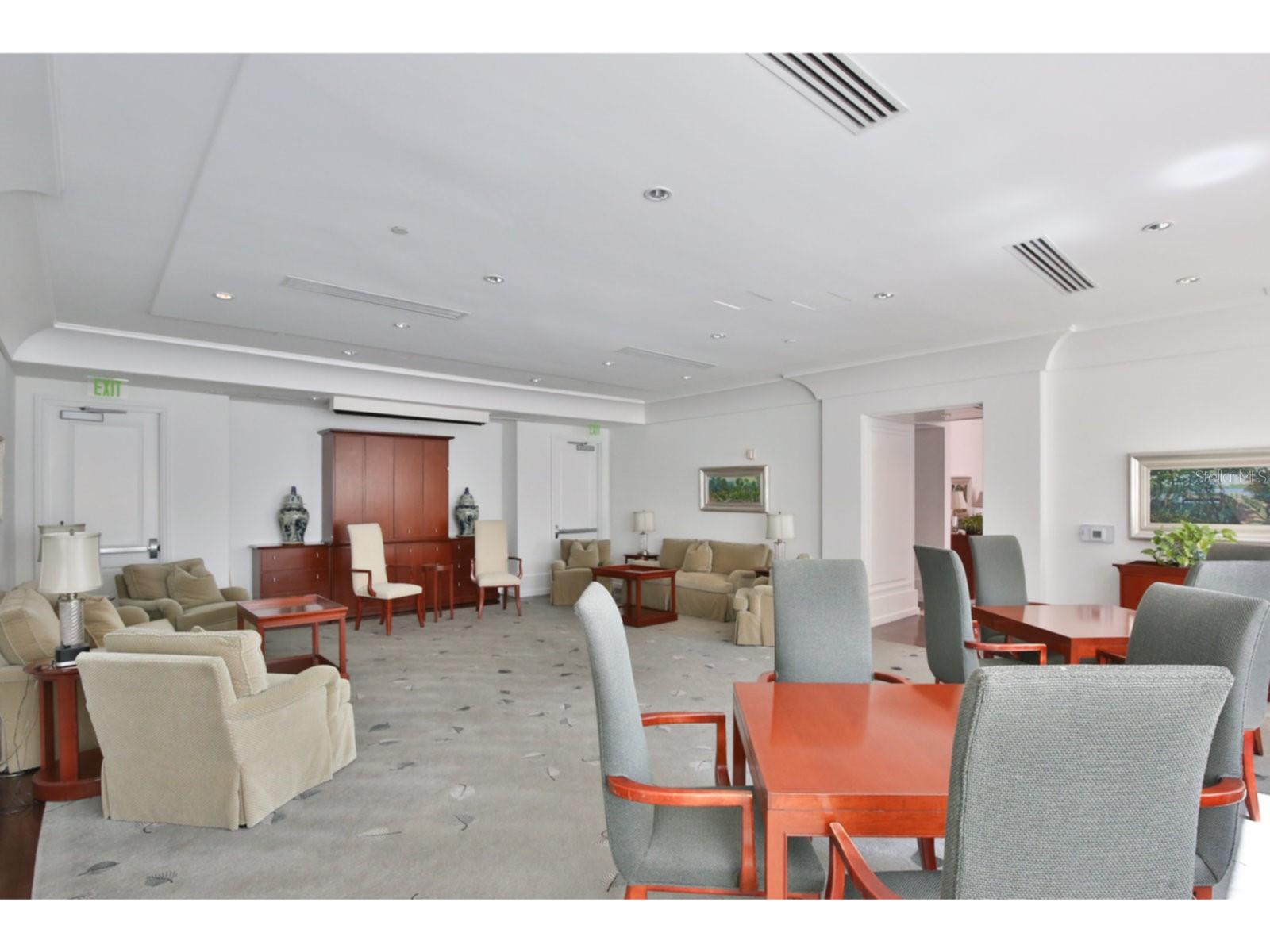 1350 MAIN ST #204, SARASOTA, FL, 34236